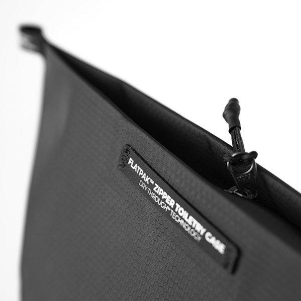Косметичка водонепроницаемая MATADOR FlatPak Zipper Toiletry Case (MATFPZ001CH) чёрная Косметичка водонепроницаемая MATADOR FlatPak Zipper Toiletry Case (MATFPZ001CH) чёрная
