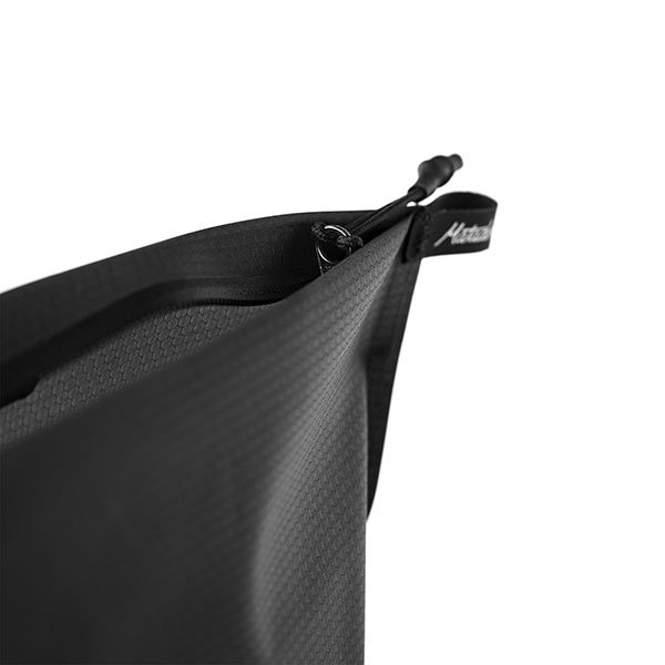 Косметичка водонепроницаемая MATADOR FlatPak Zipper Toiletry Case (MATFPZ001CH) чёрная Косметичка водонепроницаемая MATADOR FlatPak Zipper Toiletry Case (MATFPZ001CH) чёрная