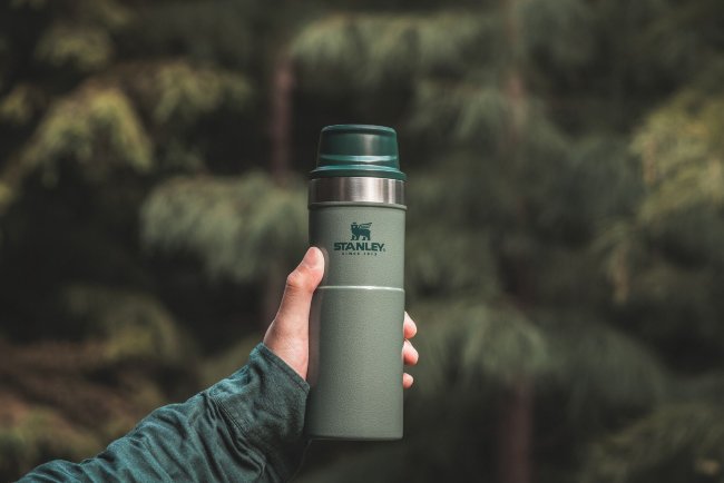 Термокружка STANLEY Classic Trigger Action 0,47L One hand 2.0 (10-06439-030) зелёная Термокружка STANLEY Classic Trigger Action 0,47L One hand 2.0 (10-06439-030) зелёная