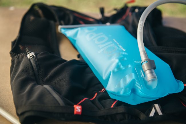 Гидратор  HYDRAPAK Velocity 2L (АS372) голубой Гидратор  HYDRAPAK Velocity 2L (АS372) голубой