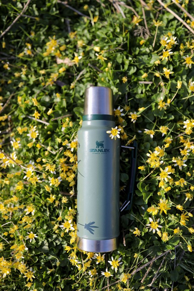 Термос STANLEY Classic 1L (10-08266-001) тёмно-зелёный Термос STANLEY Classic 1L (10-08266-001) тёмно-зелёный