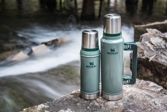 Термос STANLEY Classic 1L (10-08266-001) тёмно-зелёный Термос STANLEY Classic 1L (10-08266-001) тёмно-зелёный
