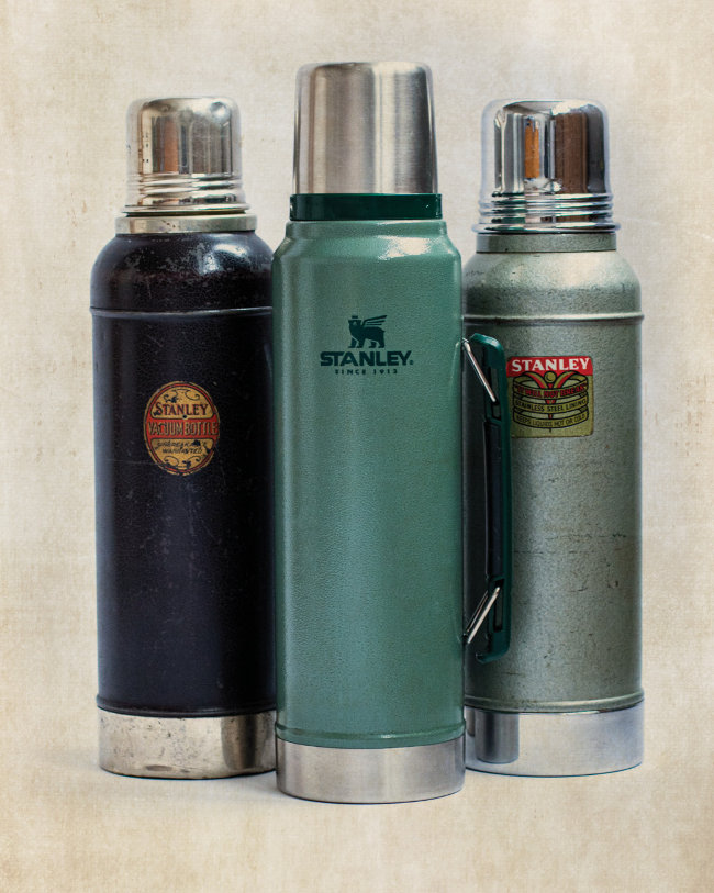 Термос STANLEY Classic 1L (10-08266-001) тёмно-зелёный Термос STANLEY Classic 1L (10-08266-001) тёмно-зелёный