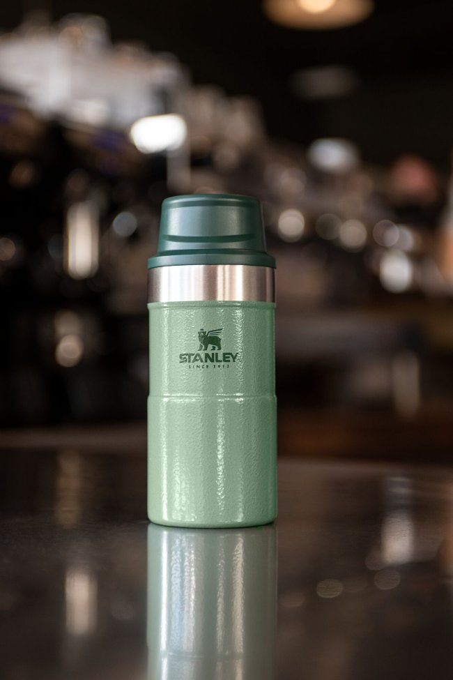 Термокружка STANLEY Classic Trigger Action 0,25L One hand 2.0 (10-09849-009) зелёная