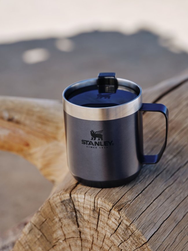 Термокружка STANLEY Classic с ручкой 0,35L (10-09366-007) синяя Термокружка STANLEY Classic с ручкой 0,35L (10-09366-007) синяя