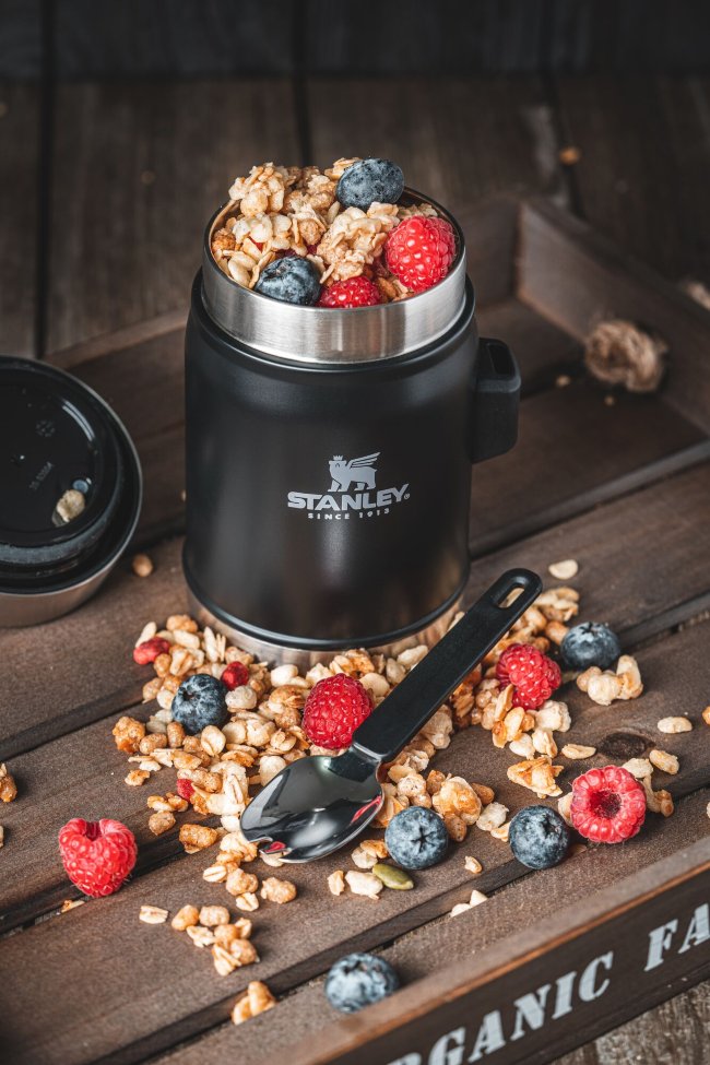 Термос для еды STANLEY Classic 0,4L (10-09382-005) чёрный Термос для еды STANLEY Classic 0,4L (10-09382-005) чёрный