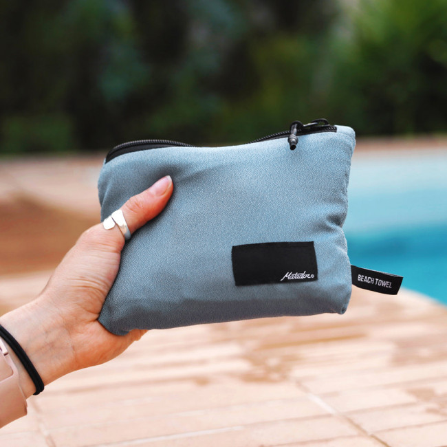 Полотенце пляжное MATADOR Packable Beach Towel (MATBCHT001BL) голубое Полотенце пляжное MATADOR Packable Beach Towel (MATBCHT001BL) голубое