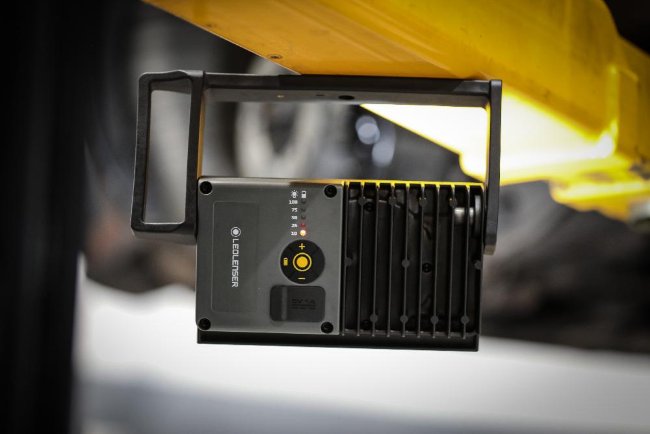 Фонарь Ledlenser IF4R (502001) Фонарь Ledlenser IF4R (502001)